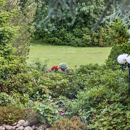 Ferienhaeuser Ella Walter - Efeuhaus アパート ノルトシュトラント